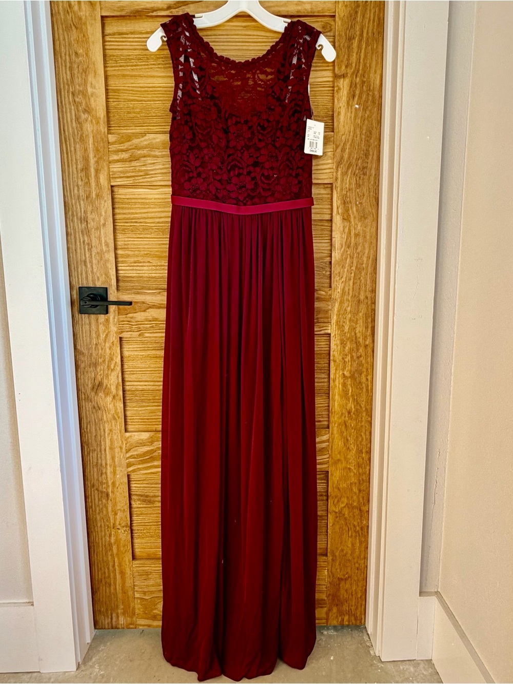 David's Bridal Formal Wine Lace Dress with Long Mesh Skirt Women's Size 6 *NWT*